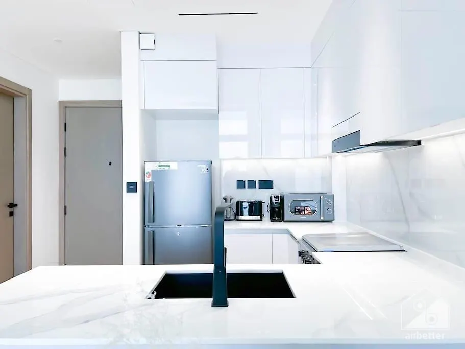 City Views & Comforts At Binghatti Emerald Dubai Apartment