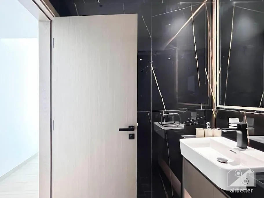 City Views & Comforts At Binghatti Emerald Dubai 0*,
