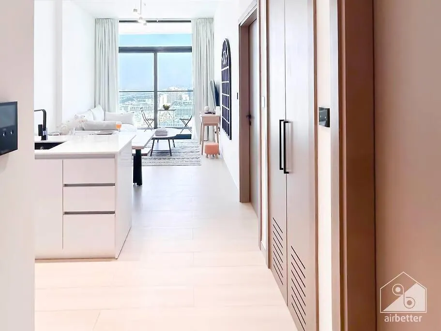 City Views & Comforts At Binghatti Emerald Dubai 0*,