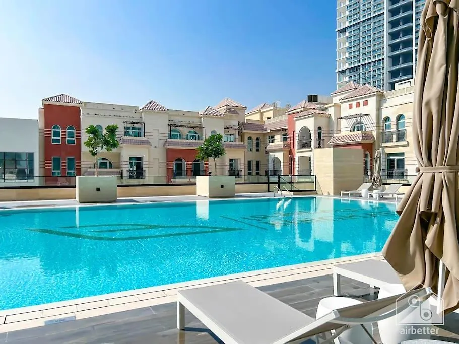 City Views & Comforts At Binghatti Emerald Dubai Appartement